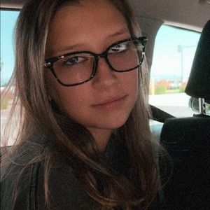 Meet your Posher, Nora